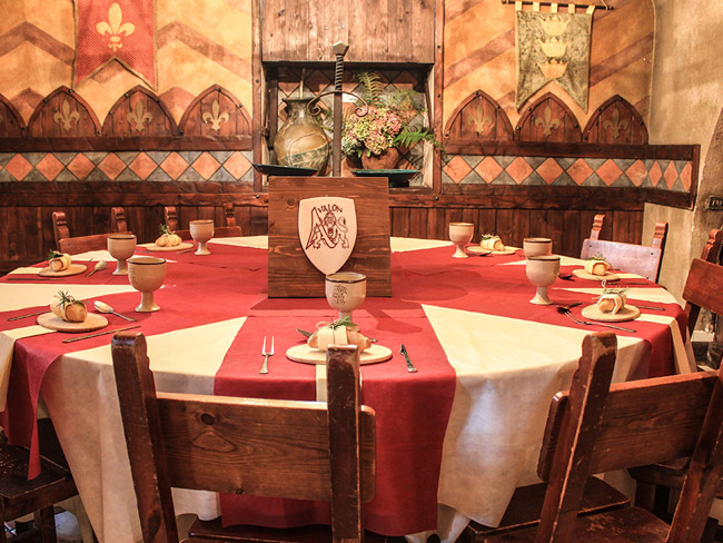 tavola ristorante medievale